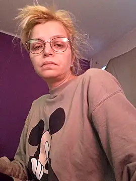 Snapshot of BritneyHudson chatting on January 16, 6:28 am BritneyHudson online show from January 16, 6:28 am