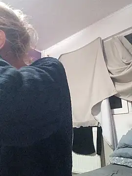 Snapshot of BritneyHudson chatting on February 3, 2:21 am BritneyHudson online show from February 3, 2:21 am