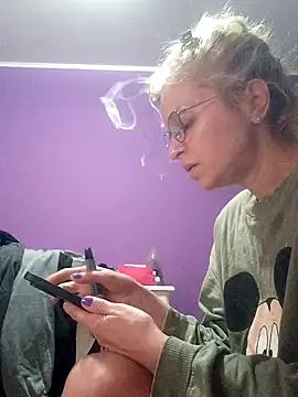 Snapshot of BritneyHudson chatting on February 26, 2:10 am BritneyHudson online show from February 26, 2:10 am