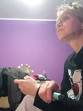 BritneyHudson online show from March 5, 2:29 am