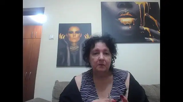 Snapshot of maturekorine chatting on October 23, 6:50 pm maturekorine online show from October 23, 6:50 pm