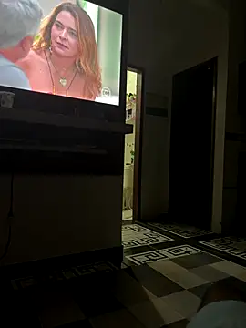 Snapshot of isaackaua chatting on October 10, 4:44 am isaackaua online show from October 10, 4:44 am