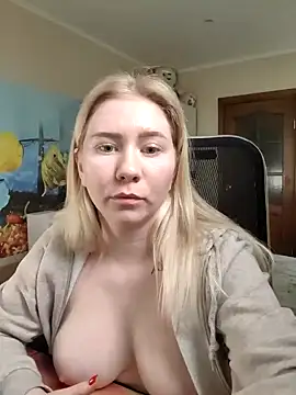 D0nna  online show from March 4, 6:58 am