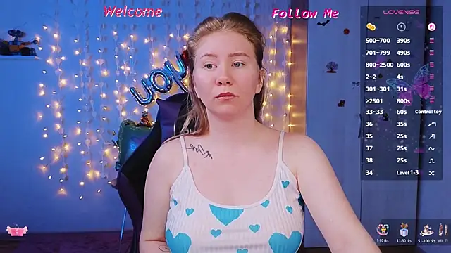 D0nna  online show from April 6, 9:38 pm