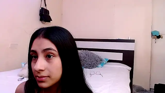 chika hellar online show from September 19, 10:10 pm