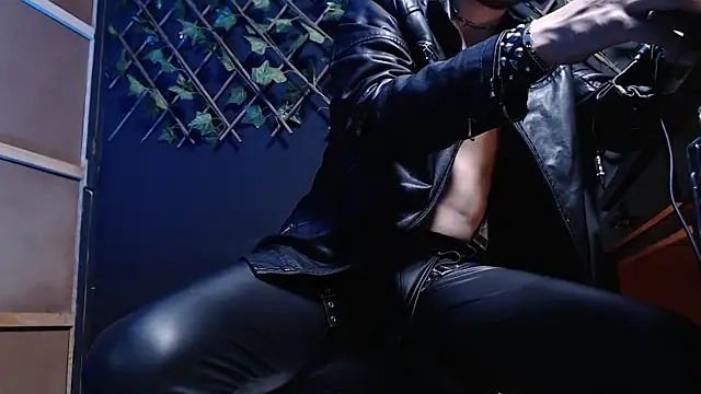 Dicaprioo  online show from November 25, 5:40 am