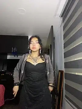 Snapshot of _Gothiccbitch_ chatting on December 22, 4:06 am  Gothiccbitch  online show from December 22, 4:06 am