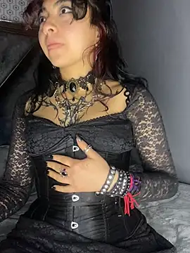 Snapshot of _Gothiccbitch_ chatting on March 11, 9:45 am  Gothiccbitch  online show from March 11, 9:45 am