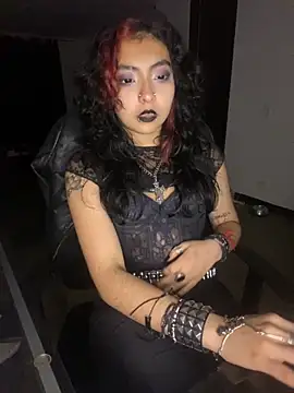 Snapshot of _Gothiccbitch_ chatting on September 28, 7:03 am  Gothiccbitch  online show from September 28, 7:03 am