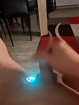 Szeltolo001 online show from February 13, 3:57 am