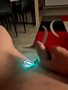 Szeltolo001 online show from March 20, 11:09 pm