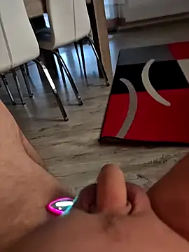 Szeltolo001 online show from April 6, 4:10 am