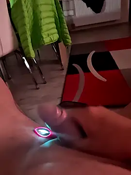 Szeltolo001 online show from April 14, 10:27 pm