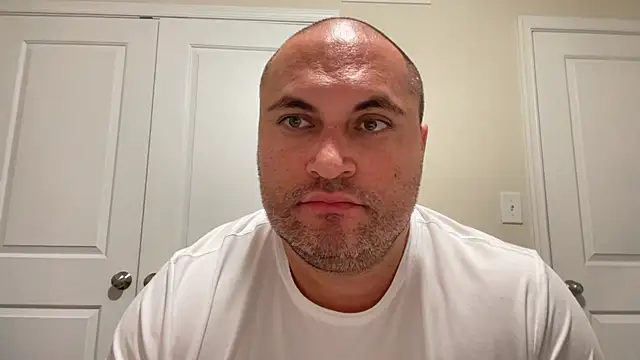 SluggishChase99 online show from November 12, 4:35 am