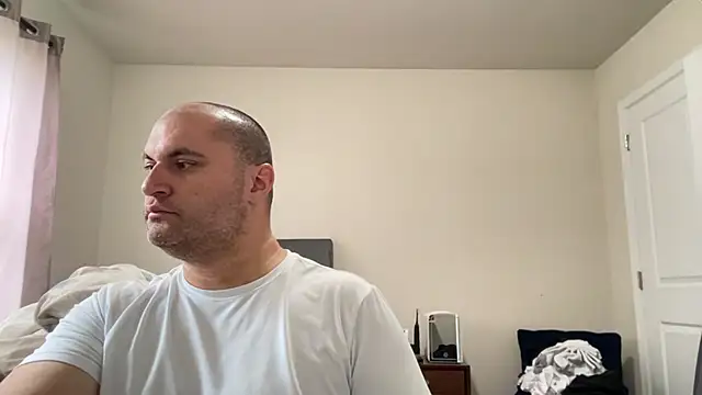 SluggishChase99 online show from April 1, 1:41 pm