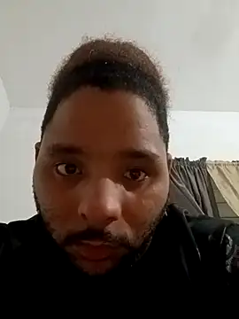 Snapshot of Dj-yefri-pauta chatting on February 17, 1:25 am Dj-yefri-pauta online show from February 17, 1:25 am