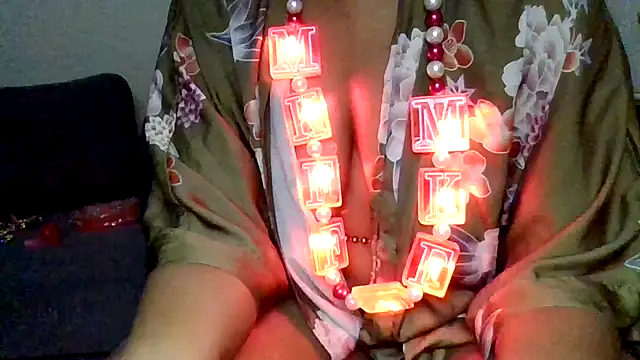 CaylenGee online show from February 16, 4:36 pm