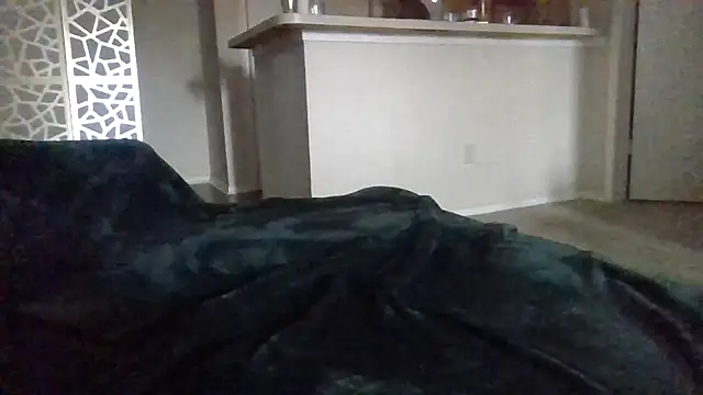 CaylenGee online show from April 5, 4:59 pm