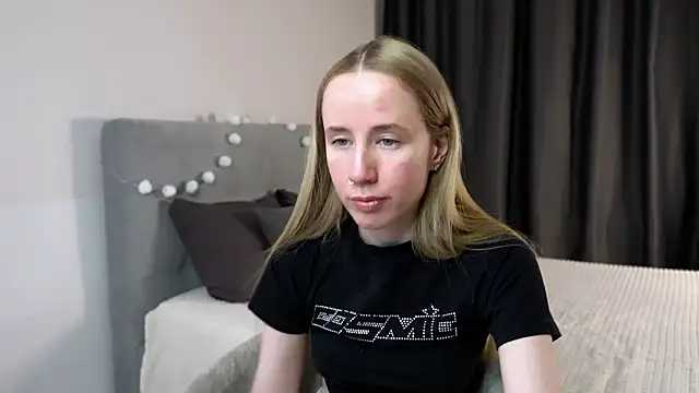 Snapshot of Cassie_Kelman chatting on February 3, 2:53 am Cassie Kelman online show from February 3, 2:53 am