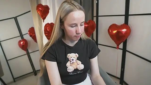 Snapshot of Cassie_Kelman chatting on February 13, 9:11 pm Cassie Kelman online show from February 13, 9:11 pm