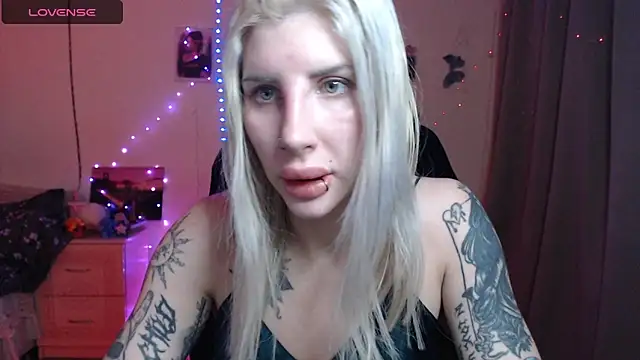 Snapshot of BLACKPeonyy chatting on January 14, 7:43 pm BLACKPeonyy online show from January 14, 7:43 pm