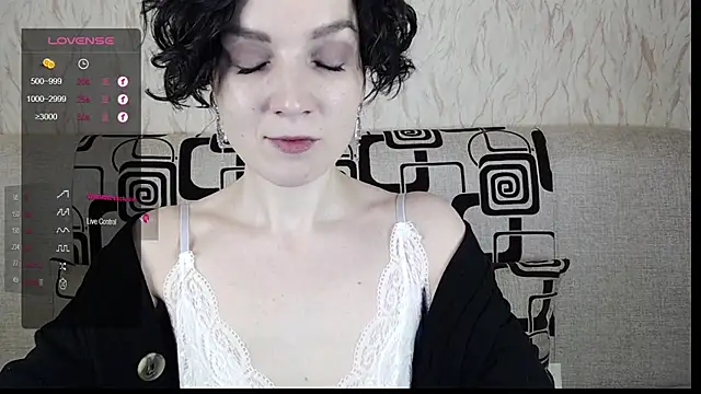 TinaWince online show from February 26, 5:42 am