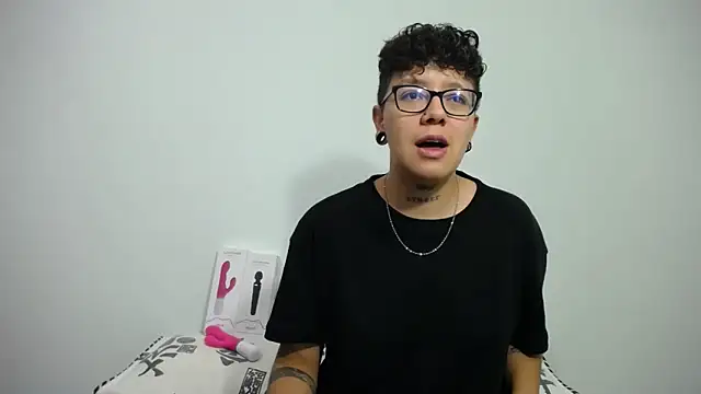 alex noa online show from February 25, 7:58 pm