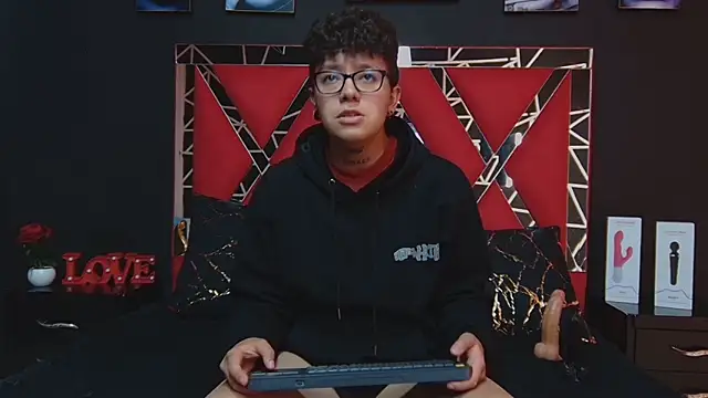 alex noa online show from March 7, 1:53 am