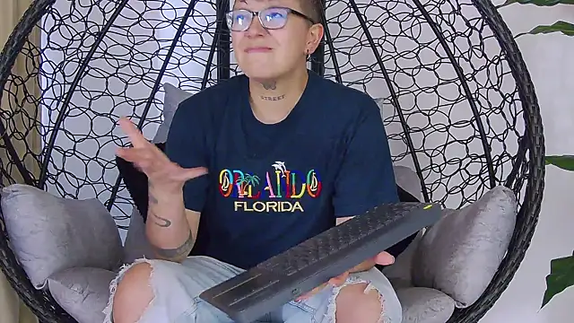 alex noa online show from October 15, 7:14 pm