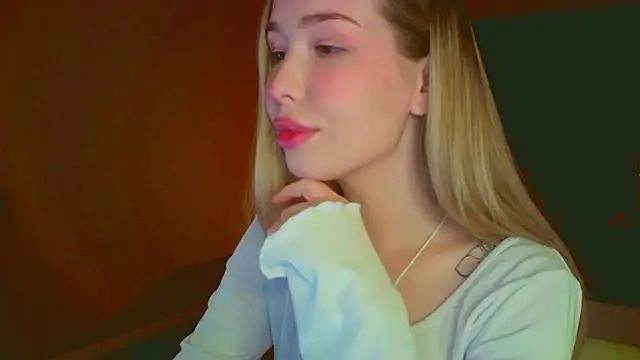 mia raspberrie online show from January 29, 10:11 pm