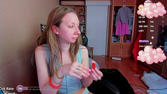 Snapshot of cutieMila chatting on March 19, 8:07 am cutieMila online show from March 19, 8:07 am