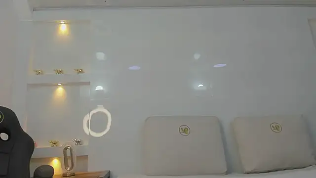 Dalia-Prada online show from April 16, 3:29 am