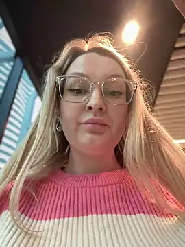 Snapshot of Teya_moon_ chatting on January 15, 11:10 am Teya moon  online show from January 15, 11:10 am