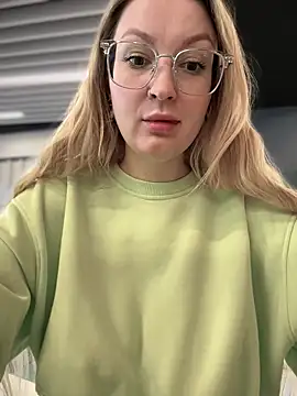 Snapshot of Teya_moon_ chatting on January 20, 11:35 am Teya moon  online show from January 20, 11:35 am