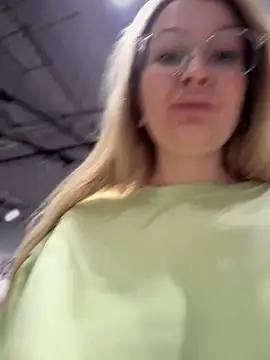 Snapshot of Teya_moon_ chatting on January 31, 11:24 am Teya moon  online show from January 31, 11:24 am