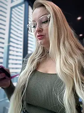 Snapshot of Teya_moon_ chatting on February 16, 11:38 am Teya moon  online show from February 16, 11:38 am