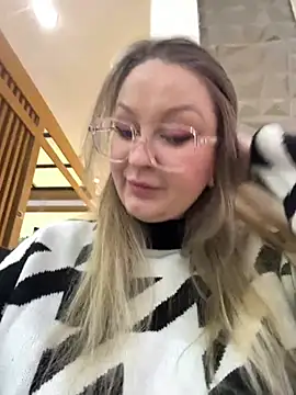 Teya moon  online show from March 8, 3:27 pm