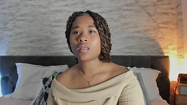 Anneth  M online show from February 7, 7:39 pm