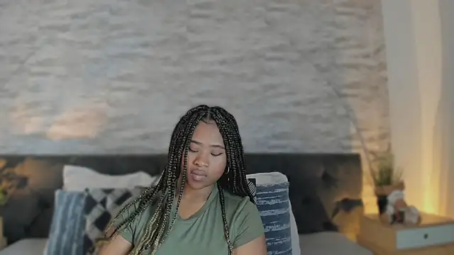 Snapshot of Anneth__M chatting on June 25, 7:40 pm Anneth M online show from June 25, 7:40 pm