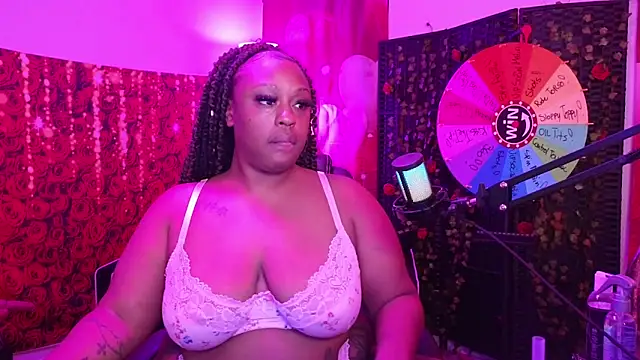 cheriserozequeen online show from May 4, 6:15 pm