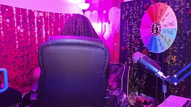 cheriserozequeen online show from May 21, 1:18 pm