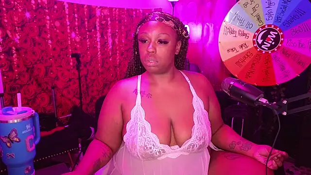 cheriserozequeen online show from May 26, 4:58 pm