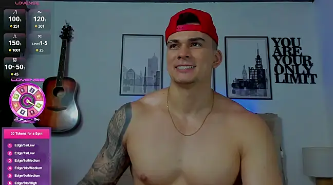 Snapshot of seancarreraa chatting on January 31, 12:17 am seancarreraa online show from January 31, 12:17 am