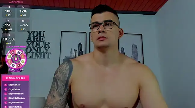 Snapshot of seancarreraa chatting on March 19, 12:26 am seancarreraa online show from March 19, 12:26 am
