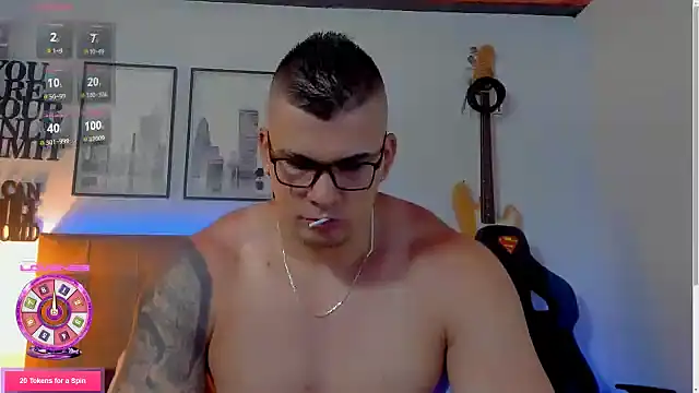 Snapshot of seancarreraa chatting on September 11, 3:50 am seancarreraa online show from September 11, 3:50 am