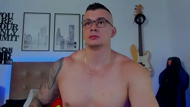 Snapshot of seancarreraa chatting on September 18, 3:08 am seancarreraa online show from September 18, 3:08 am
