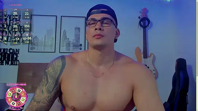 Snapshot of seancarreraa chatting on October 14, 11:55 am seancarreraa online show from October 14, 11:55 am
