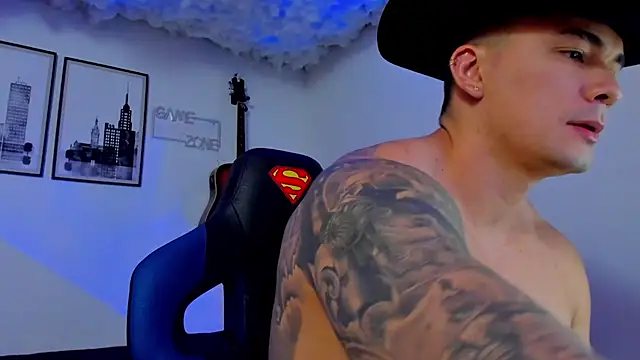 seancarreraa online show from April 18, 11:49 pm