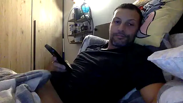 Snapshot of goroasroma90 chatting on November 18, 8:41 am goroasroma90 online show from November 18, 8:41 am