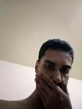 Snapshot of jhon01000 chatting on April 5, 8:11 am jhon01000 online show from April 5, 8:11 am